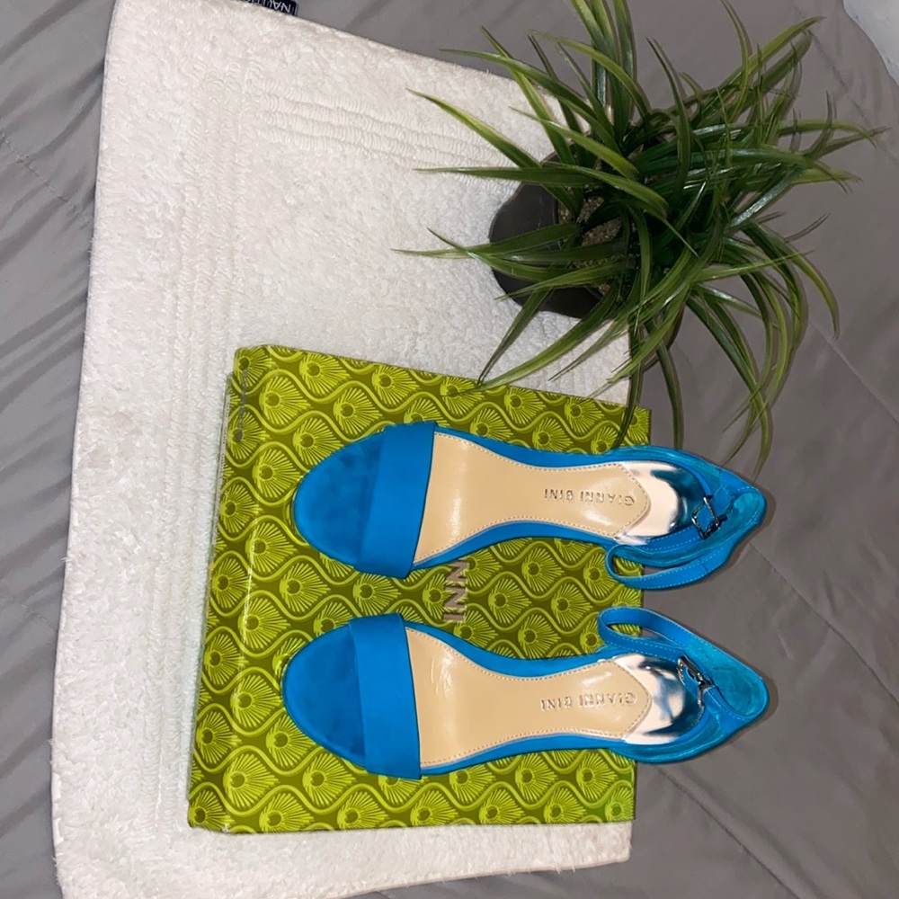 Gianni Bini Wedged Heel Sandal
